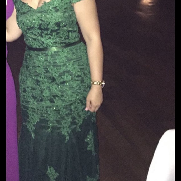 Emerald Green Dress - Picture 2 of 3